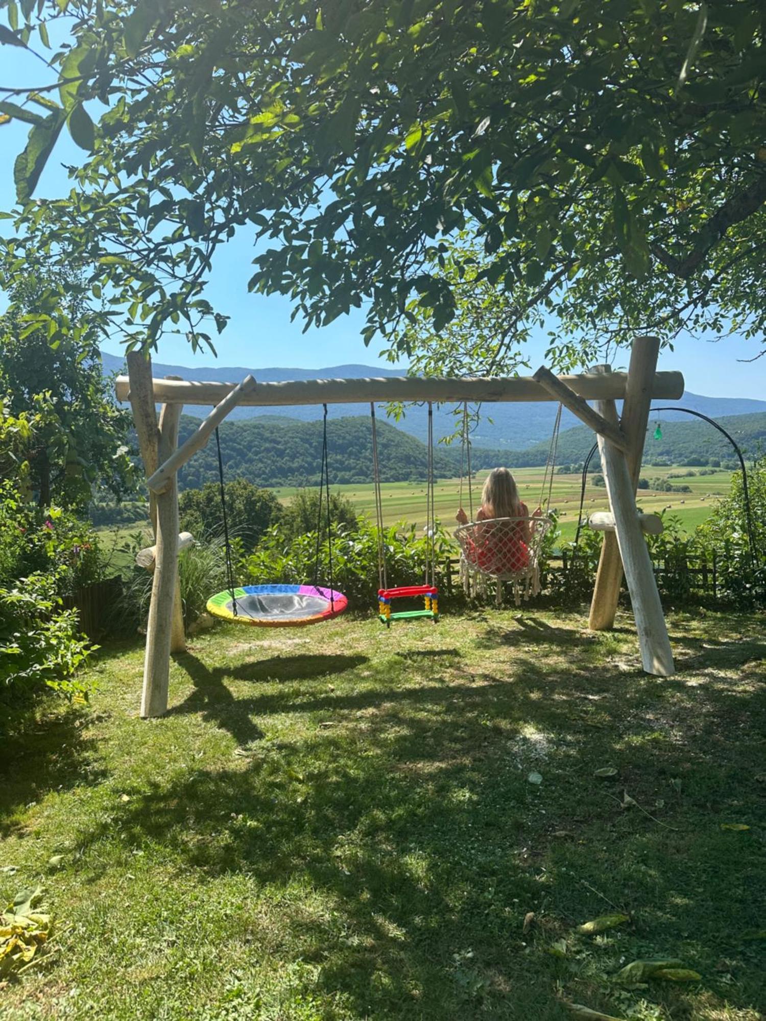Luxury Apartman Alex With Sauna In The Village Otocsán Kültér fotó